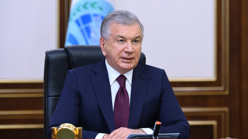 Президент Узбекистана за день уволил более 40 чиновников