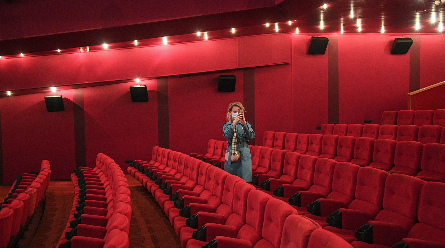 В Алматы подорожали билеты в кино