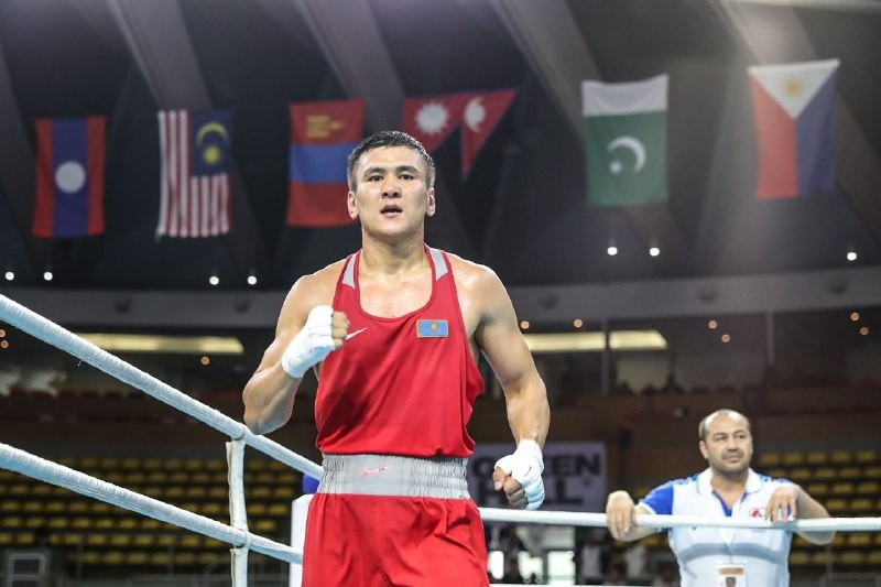 Казахстанский боксер стал чемпионом WBC
