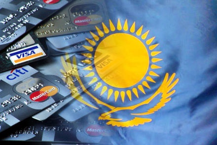 Эксперты ожидают слияния банков в Казахстане 