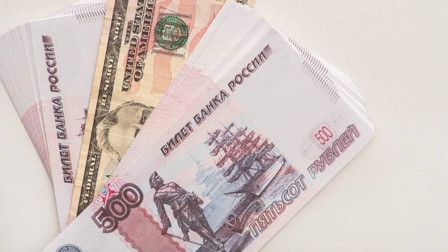Отменят ли в Казахстане запрет на вывоз наличных рублей